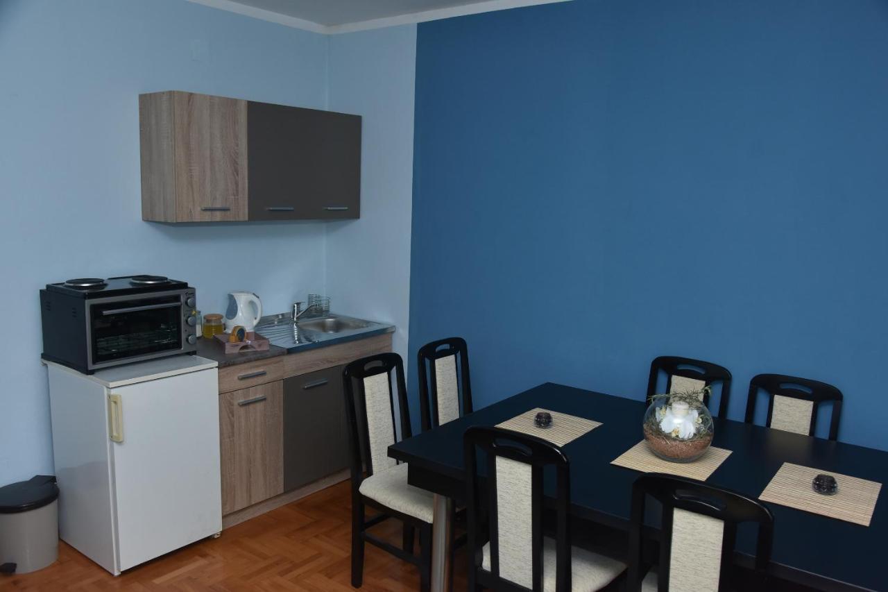 Blue House Apartment Nis Exterior photo